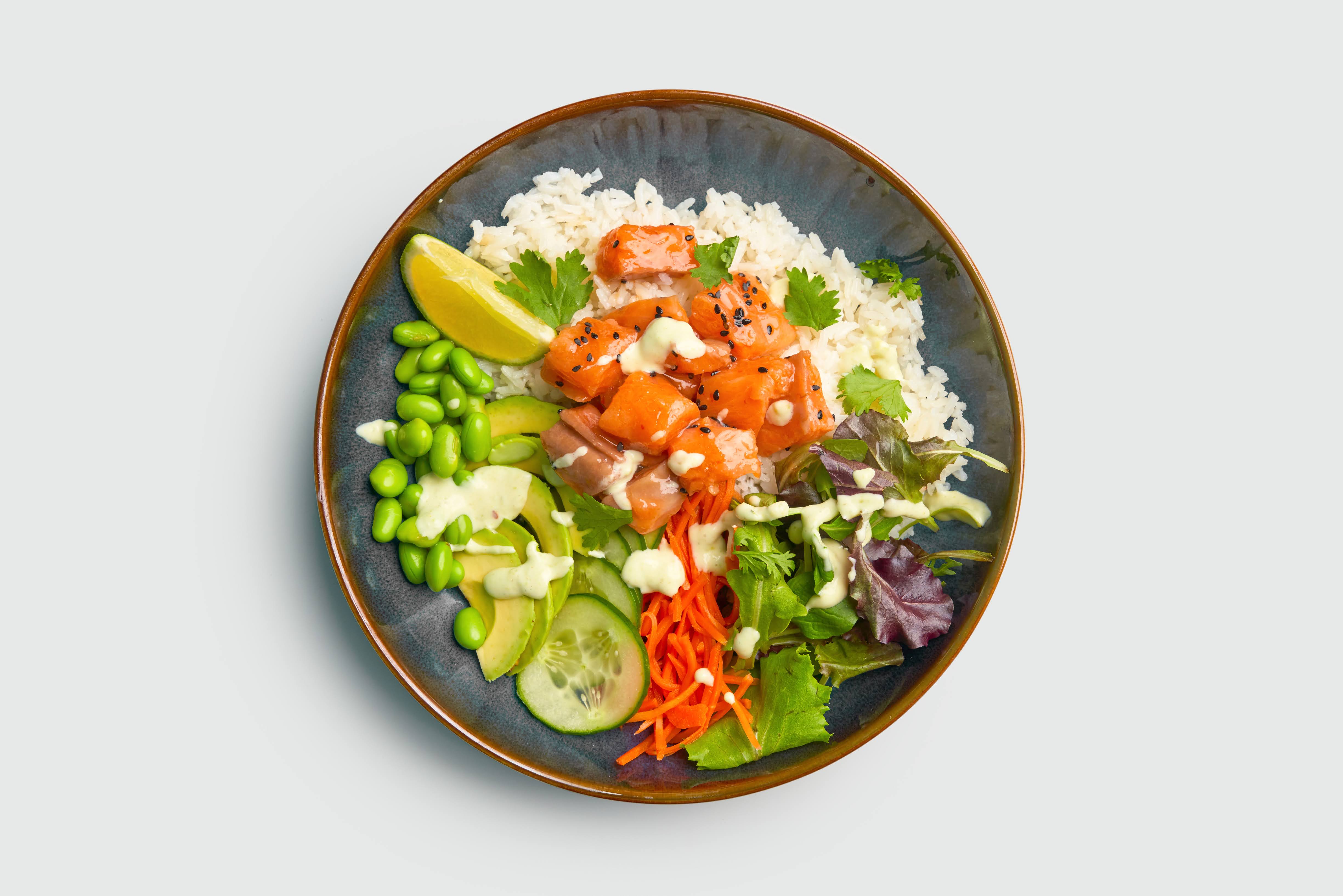 Lososové poke